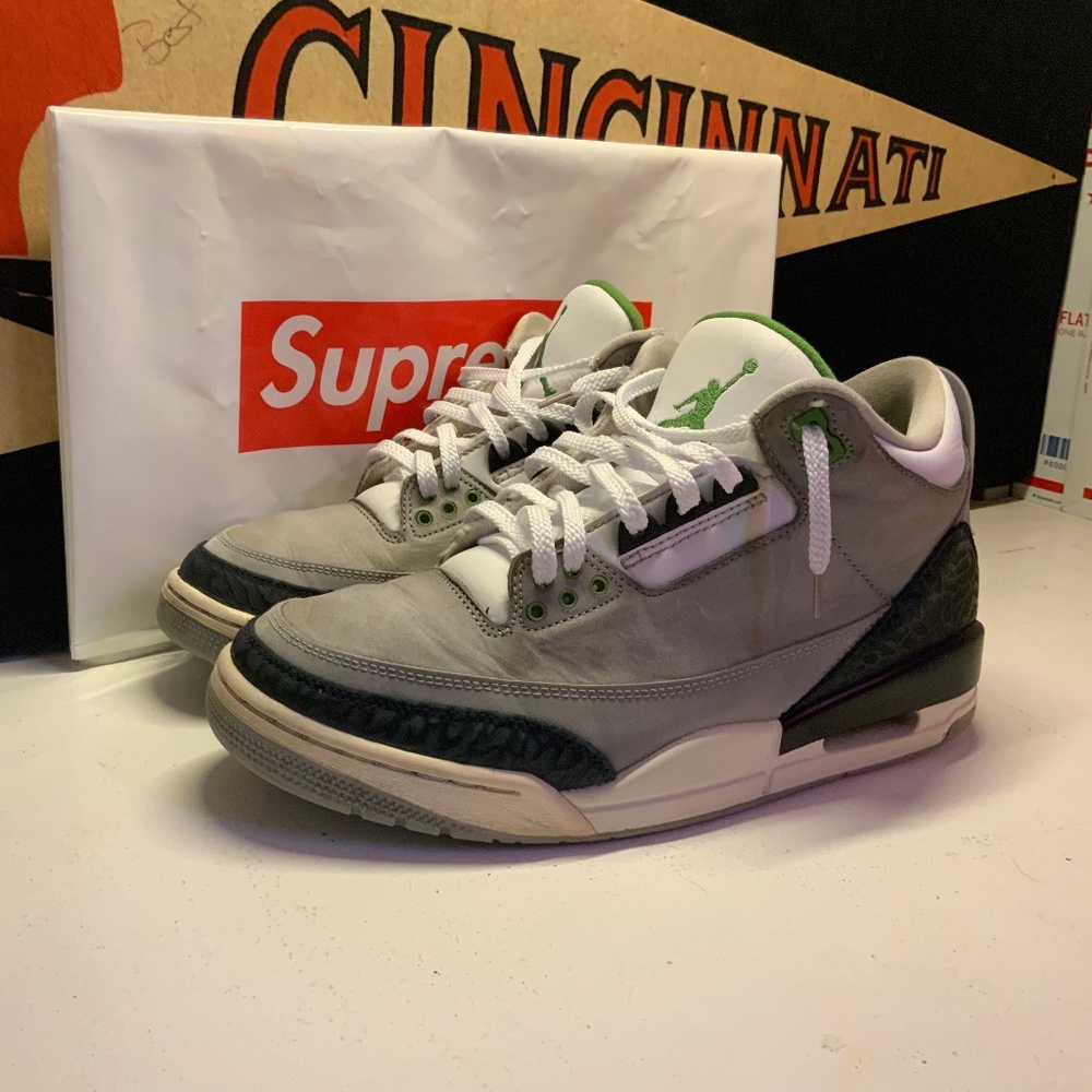 Nike Jordan retro 3 ‘chlorophyll’ size 8